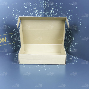 Hộp carton nắp gài 35x25x8 cm đựng quần áo 